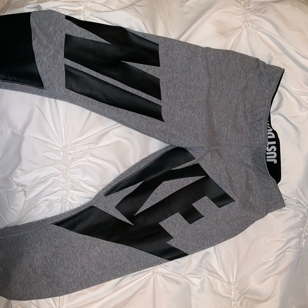 NIKE leggings